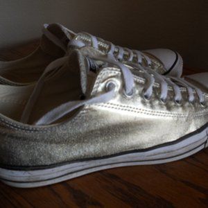 Converse Light Gold